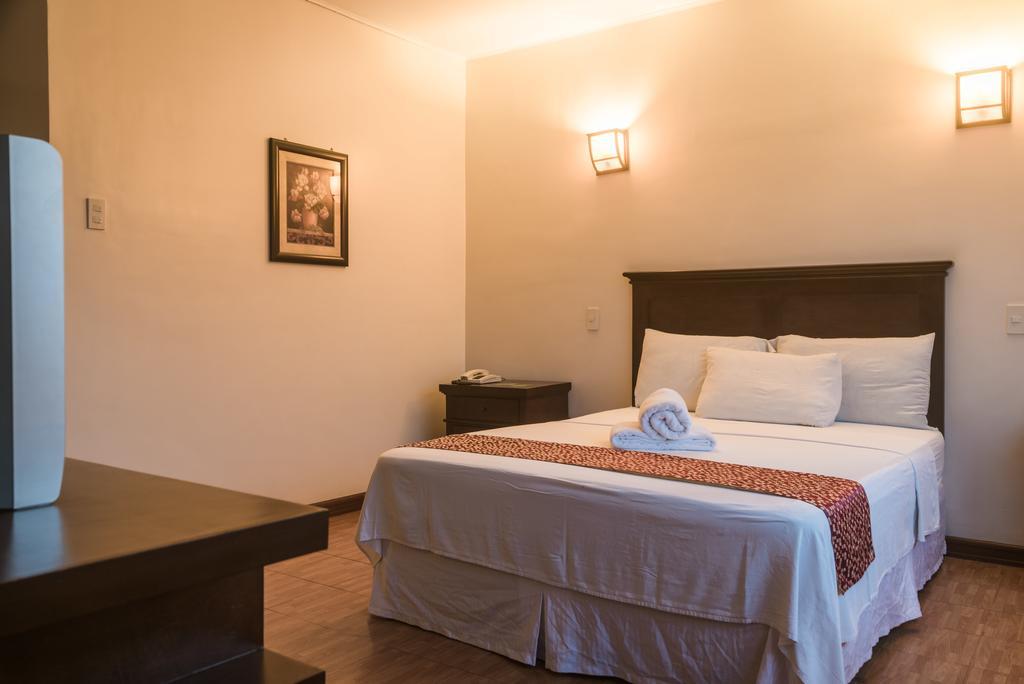 Oftana Suites Mandaue City Eksteriør bilde