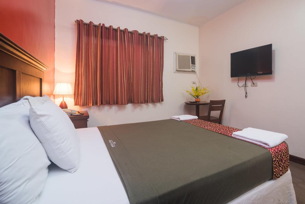 Oftana Suites Mandaue City Eksteriør bilde