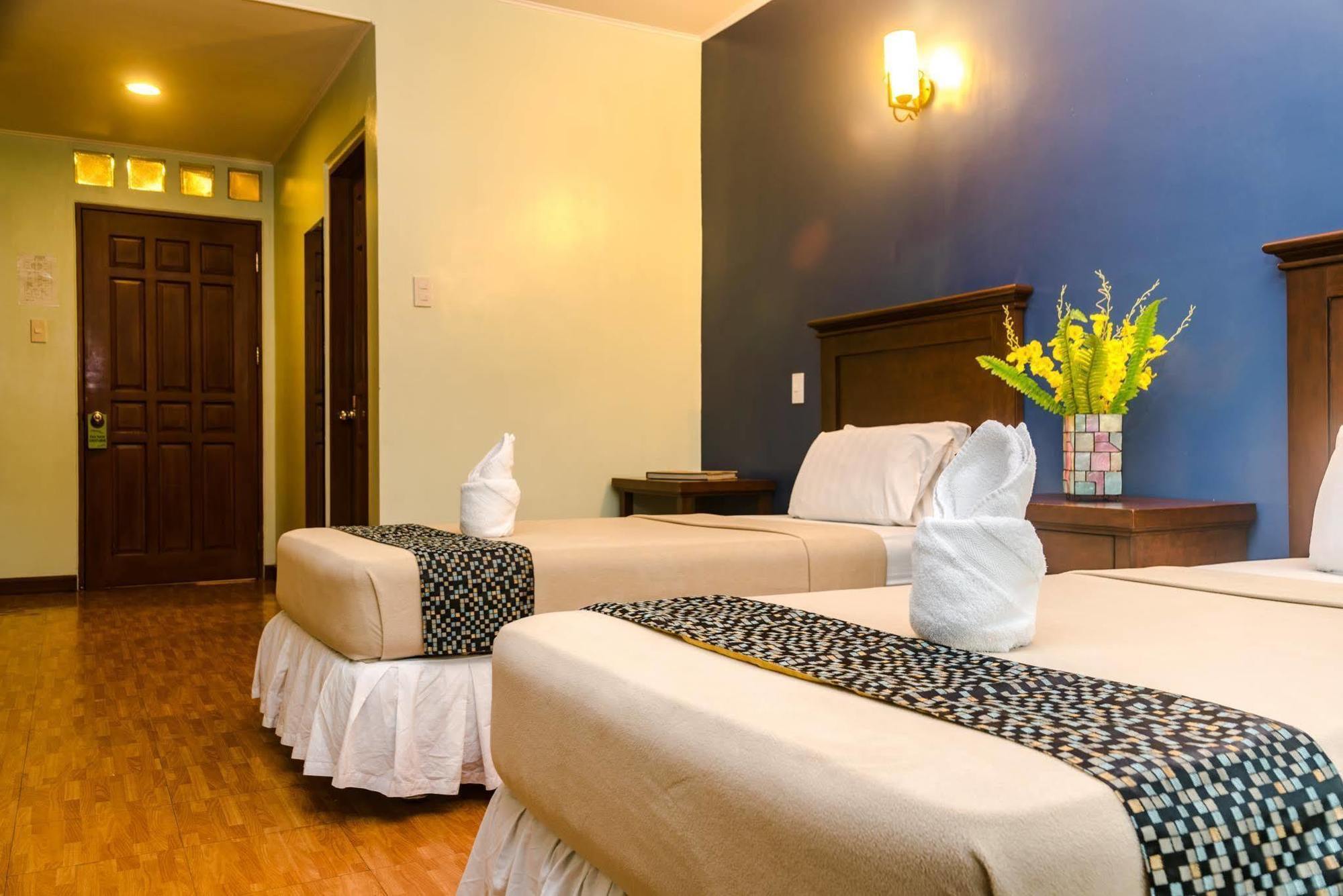 Oftana Suites Mandaue City Eksteriør bilde
