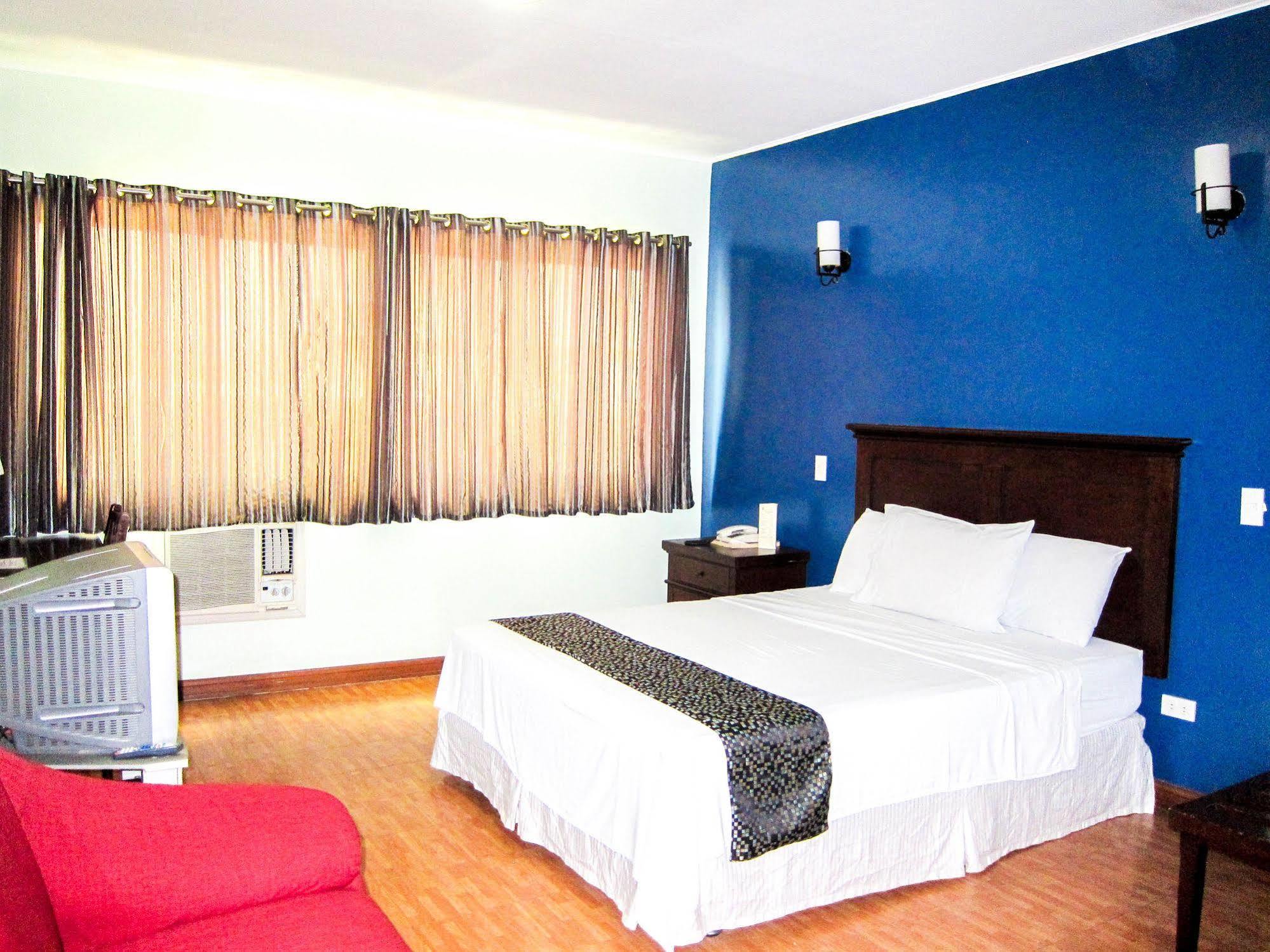 Oftana Suites Mandaue City Eksteriør bilde