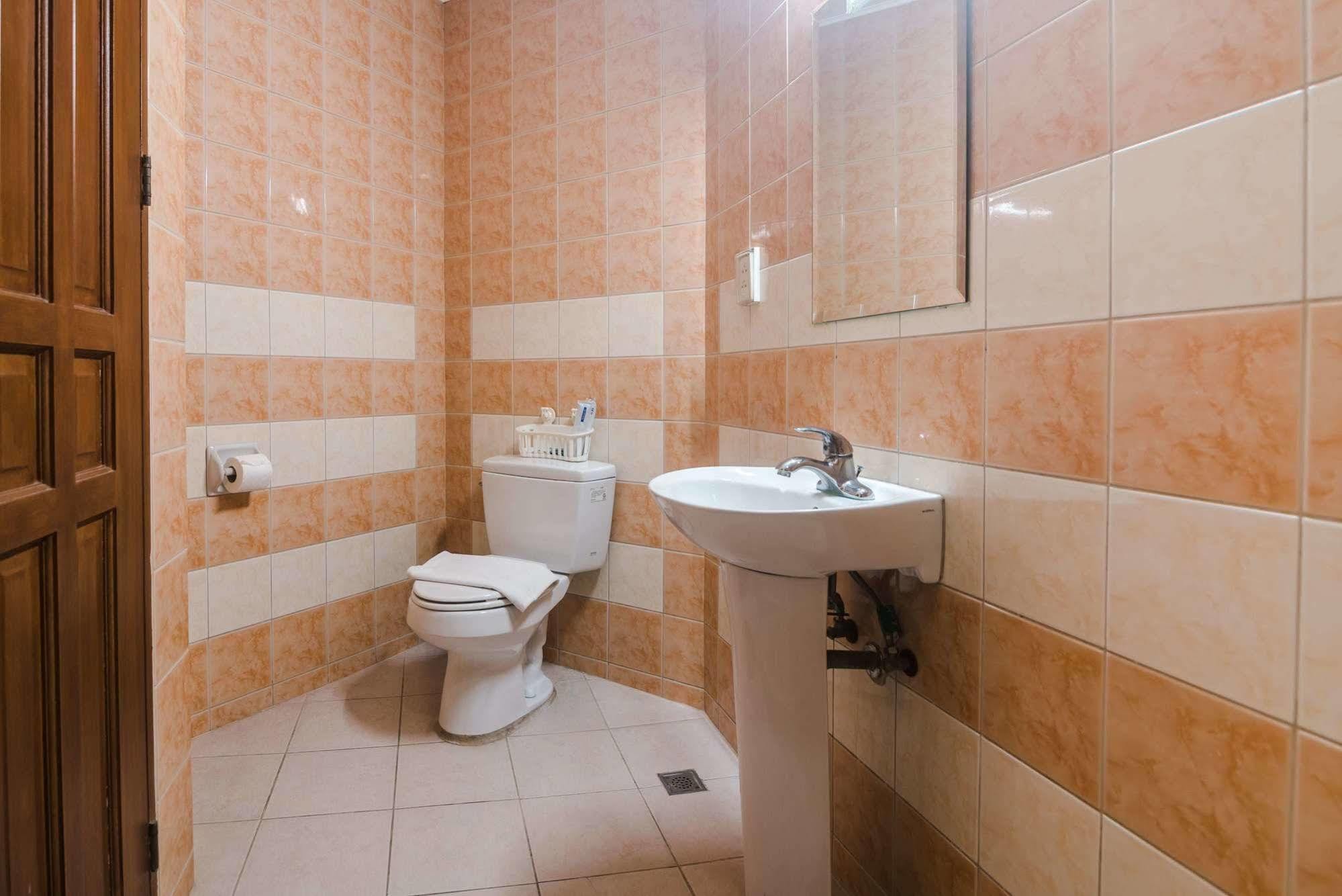 Oftana Suites Mandaue City Eksteriør bilde